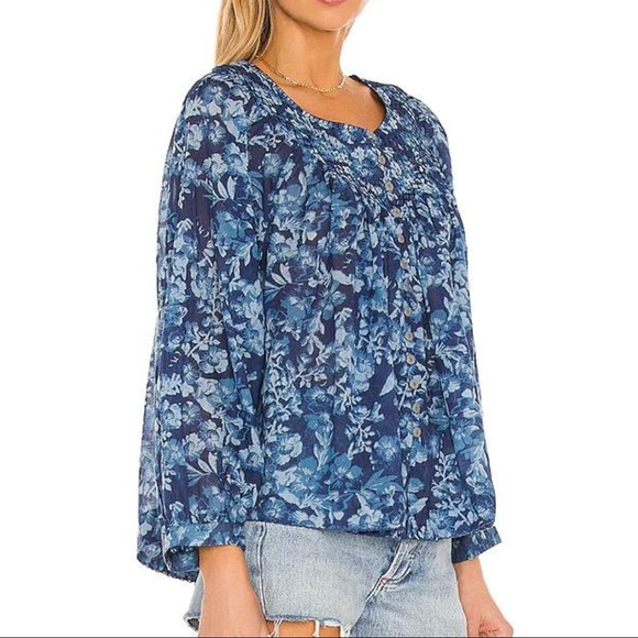 Free People Cool Meadow Blue Printed Peasant Blouse Sz Small NWT - Picture 2 of 8